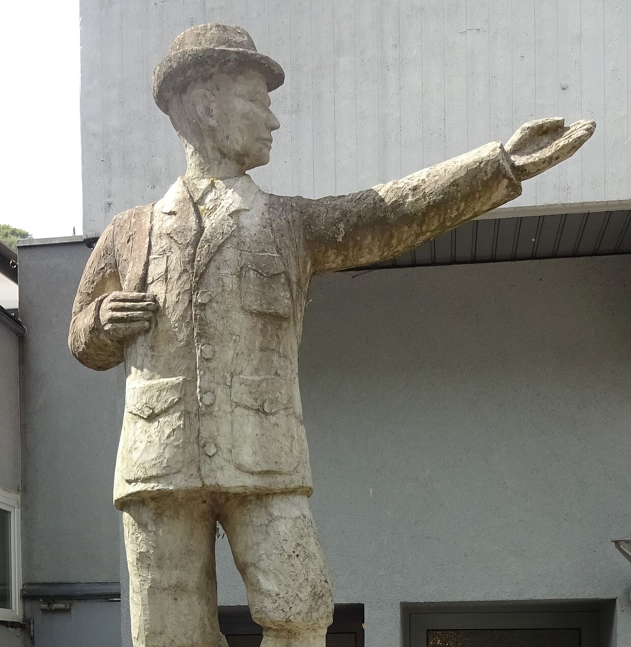 Denkmal das Richard Schirrmann zeigt